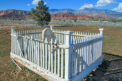 Thumb-Cemeteries-500x333